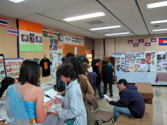 各国の展示・交流コーナー