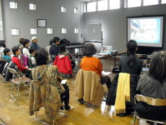 まず心肺蘇生法の映像で勉強