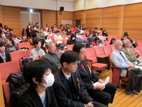 表彰式会場の傍聴席