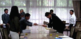 署名と陳情書を提出