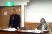 長谷川連長(左)と上島代表