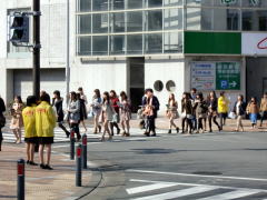 フェリス女学院側のスクランブル交差点