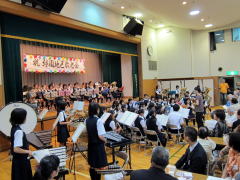 岡津中の吹奏楽団60名の皆さん