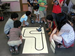 テストコースで順番に試行を（小学生）