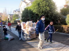 集積場へ運びます。