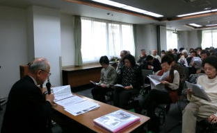 八重を語る福田さん